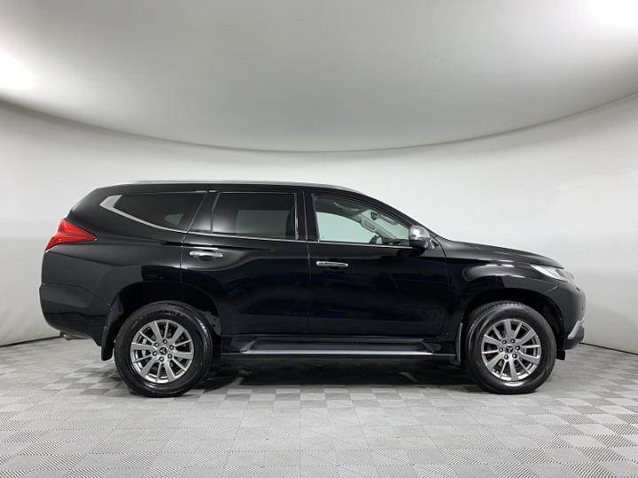 MITSUBISHI Pajero Sport 2.4, 2018 года, Автоматическая, ЧЕРНЫЙ