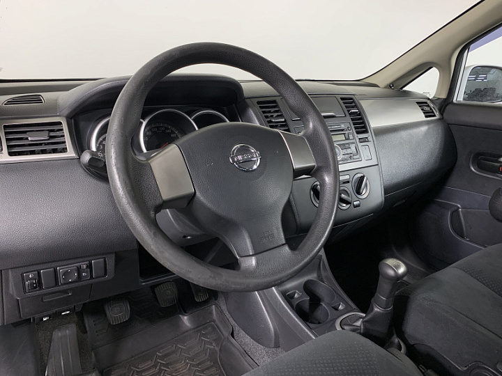 NISSAN Tiida 1.6, 2012 года, Механика, Серебристый