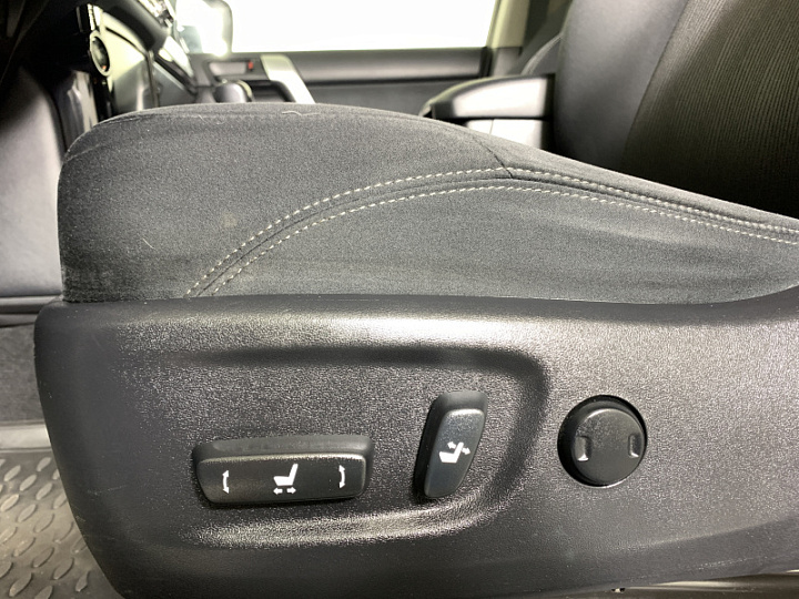 TOYOTA Land Cruiser Prado 2.8, 2015 года, Автоматическая, БЕЛЫЙ