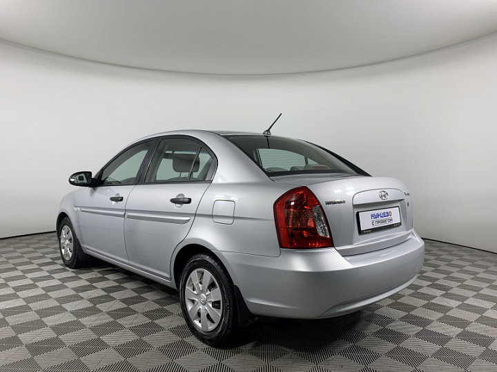 HYUNDAI Verna 1.4, 2007 года, Механика, Серебристый