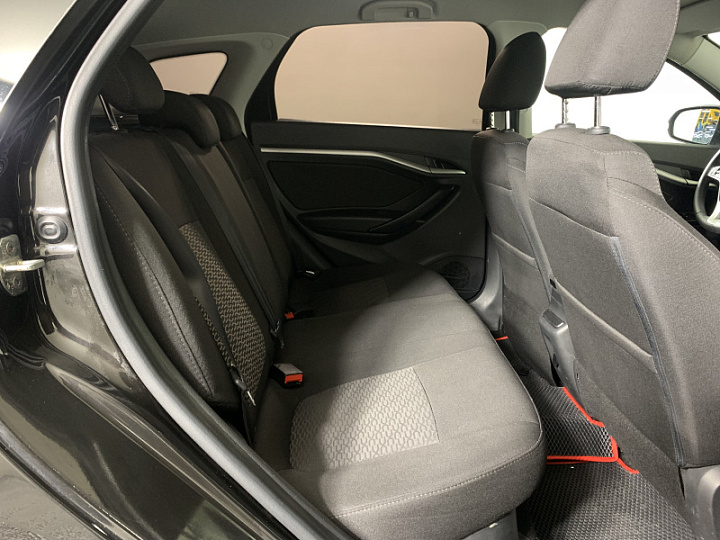LADA (ВАЗ) Vesta 1.6, 2018 года, Механика, Черный