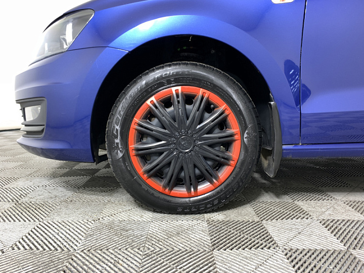 VOLKSWAGEN Polo 1.6, 2018 года, Механика, ЯРКО-СИНИЙ