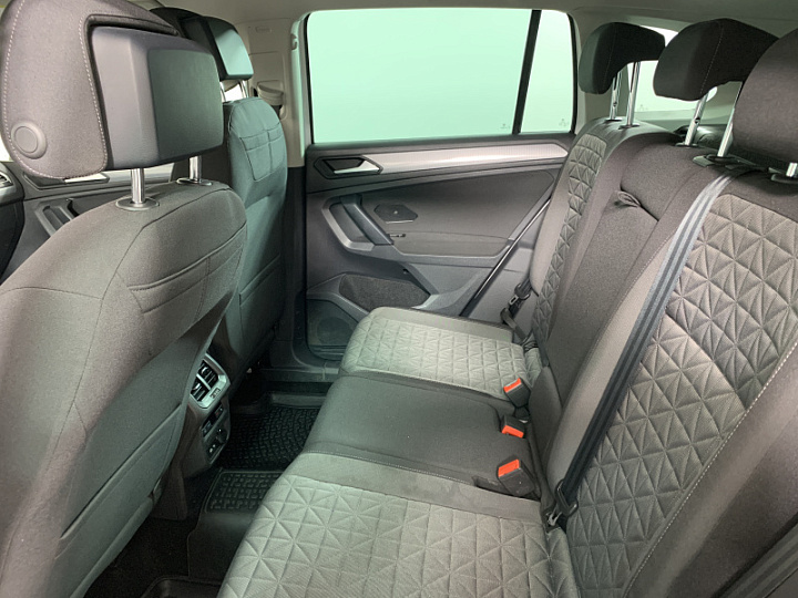 VOLKSWAGEN Tiguan 1.4, 2021 года, Робот, БЕЛЫЙ