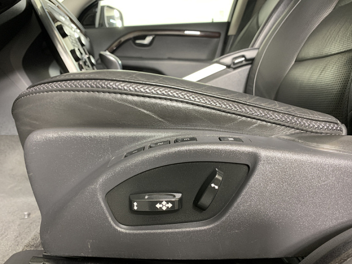 VOLVO XC70 2.4, 2012 года, Автоматическая, КОРИЧНЕВЫЙ