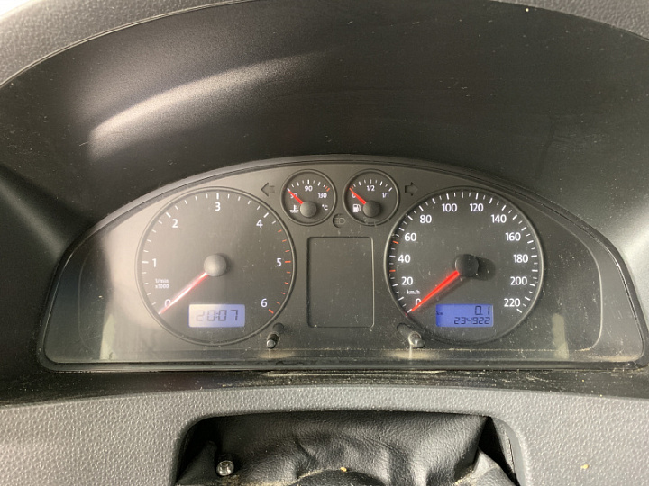 VOLKSWAGEN Transporter 1.9, 2008 года, Механика, БЕЛЫЙ