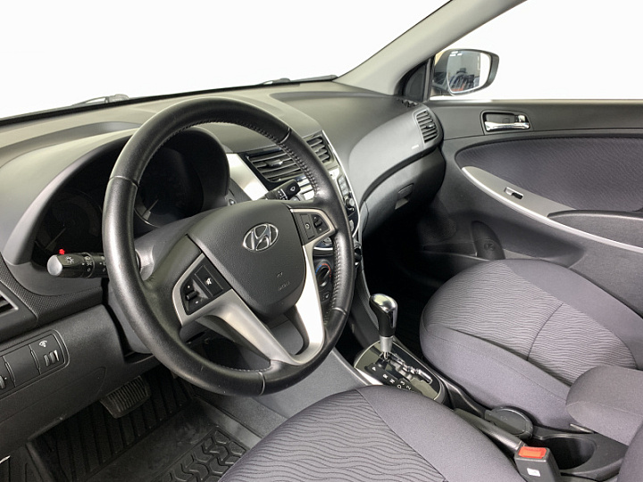 HYUNDAI Solaris 1.6, 2011 года, Автоматическая, Бежево-серый