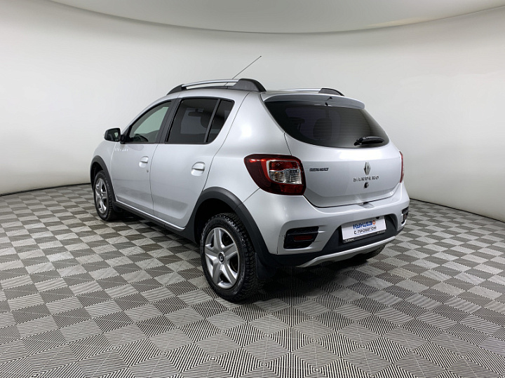 RENAULT Sandero Stepway 1.6, 2018 года, Автоматическая, Серебристо-желтый