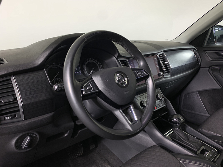 SKODA Kodiaq 2, 2019 года, Робот, ЧЕРНЫЙ