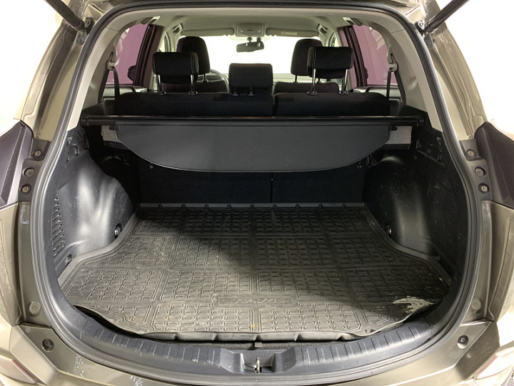 TOYOTA RAV4 2, 2016 года, Механика, Бронзовый