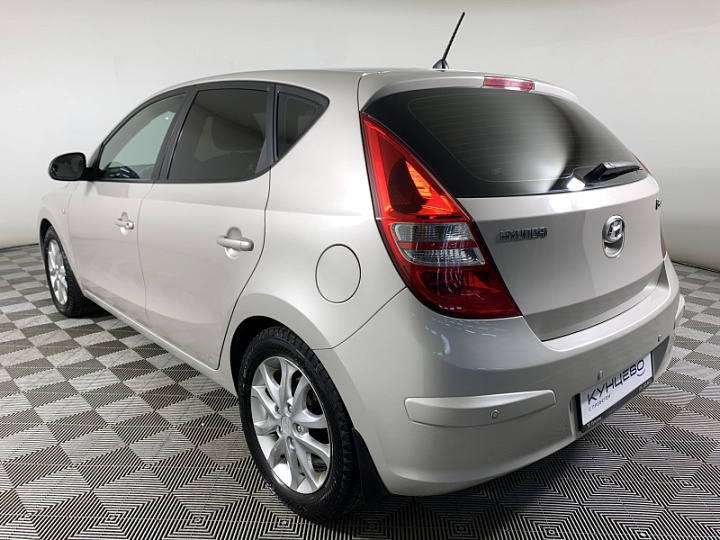 HYUNDAI i30 1.6, 2009 года, Автоматическая, БЕЖЕВЫЙ