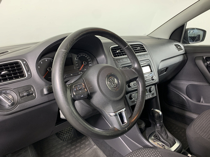 VOLKSWAGEN Polo 1.6, 2011 года, Автоматическая, ЧЕРНЫЙ