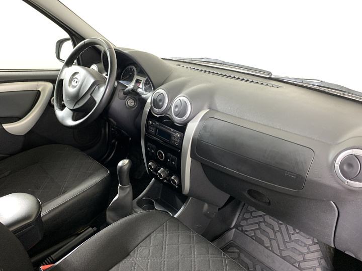 LADA (ВАЗ) Largus Cross 1.6, 2018 года, Механика, Серо-бежевый