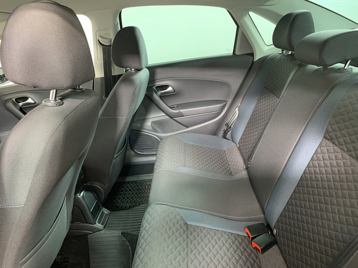 VOLKSWAGEN Polo 1.6, 2019 года, Автоматическая, СЕРЫЙ
