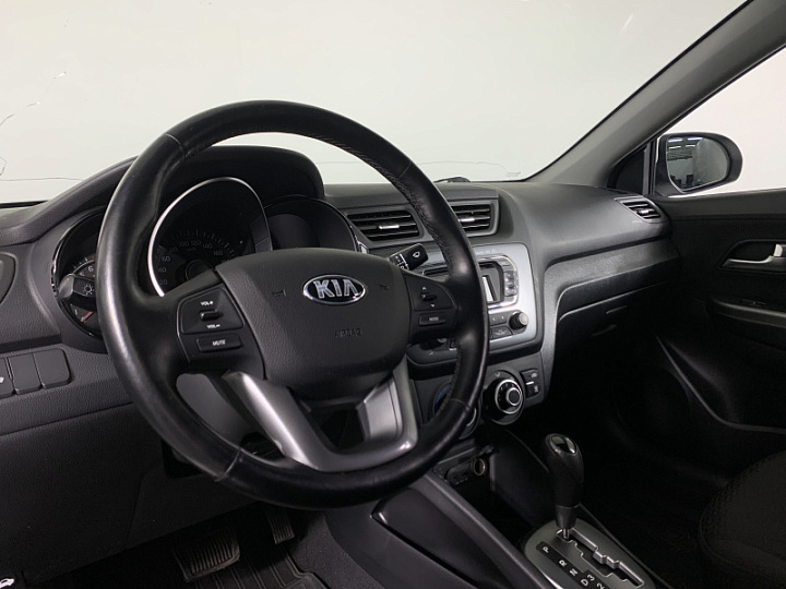 KIA Rio 1.6, 2014 года, Автоматическая, БЕЛЫЙ
