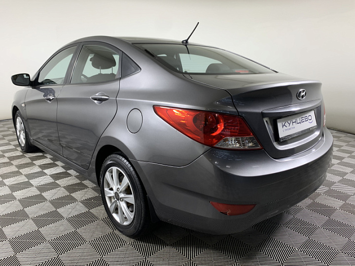 Hyundai Solaris 1.6, 2014 года, Автоматическая, Серый