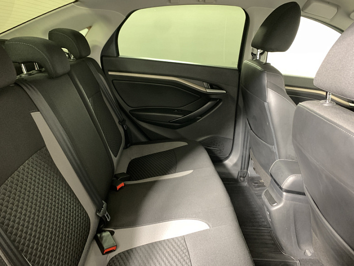 Lada Vesta 1.8, 2018 года, Робот, Серо-голубой