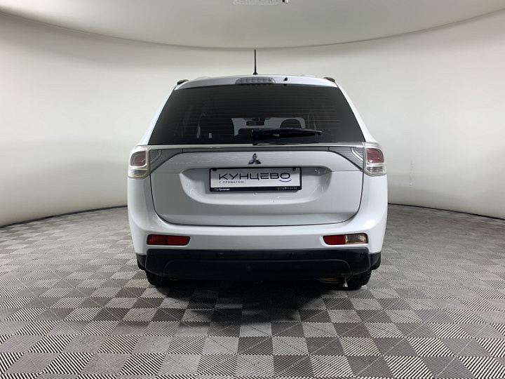 Mitsubishi Outlander 2, 2013 года, Вариатор, БЕЛЫЙ