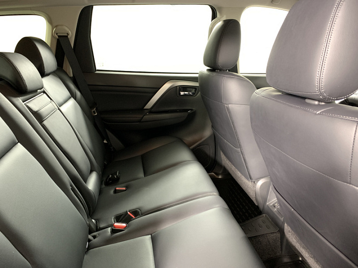 MITSUBISHI Pajero Sport 2.4, 2022 года, Автоматическая, СЕРЫЙ