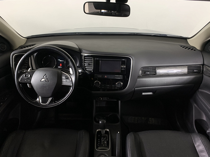 Mitsubishi Outlander 2.4, 2015 года, Вариатор, Серебристый