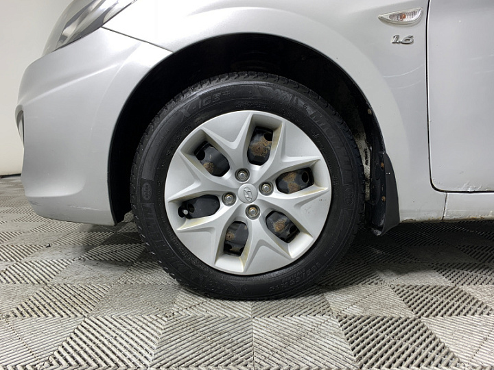 HYUNDAI Solaris 1.6, 2012 года, Автоматическая, Серебристый