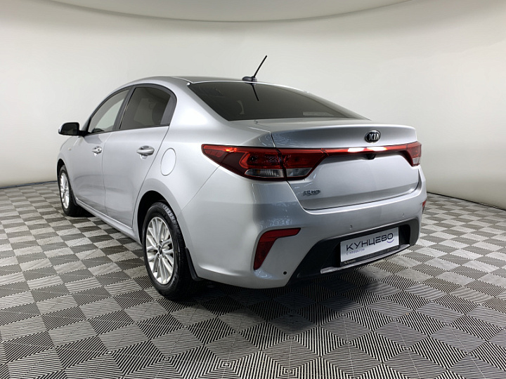 KIA Rio 1.6, 2018 года, Автоматическая, Серебристый