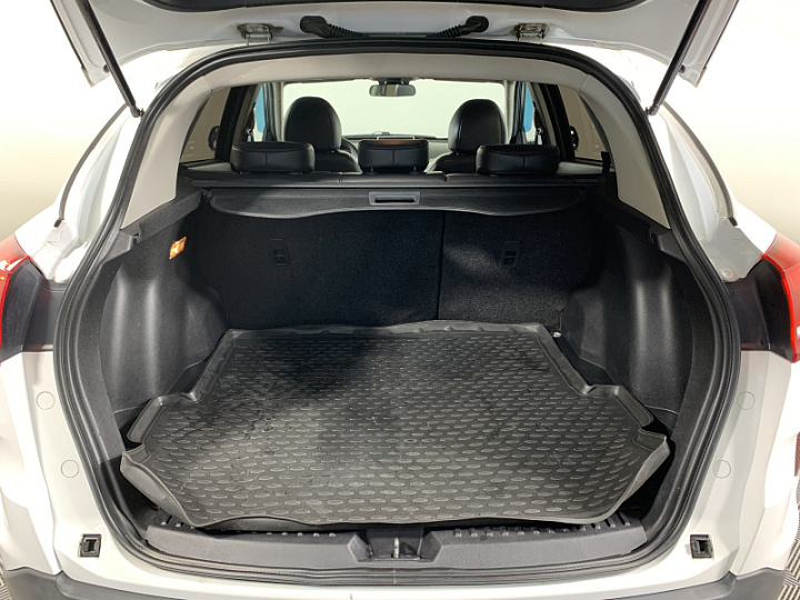 FAW Besturn X80 2, 2018 года, Робот, БЕЛЫЙ