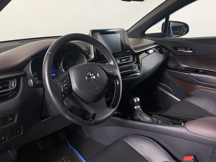 Toyota C-HR 1.197, 2019 года, Автоматическая, Синий