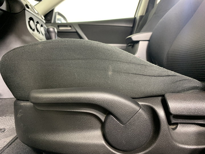 MAZDA 3 1.6, 2013 года, Автоматическая, БЕЛЫЙ