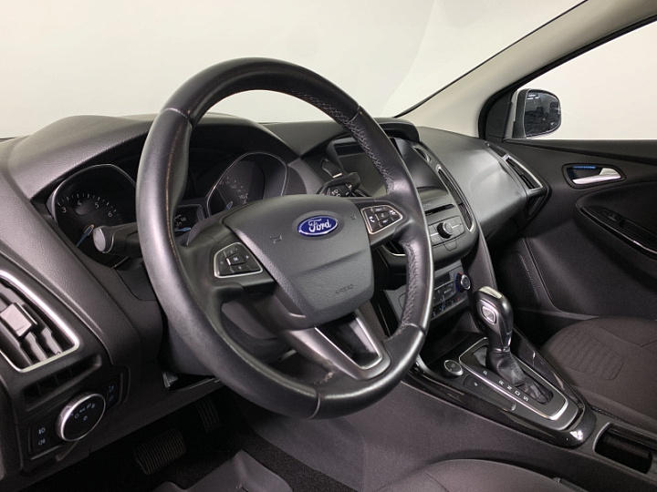 Ford Focus 1.6, 2018 года, Робот, Белый