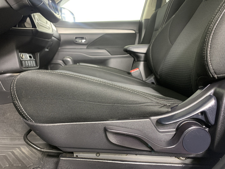 MITSUBISHI Outlander 2, 2018 года, Вариатор, Серебристый