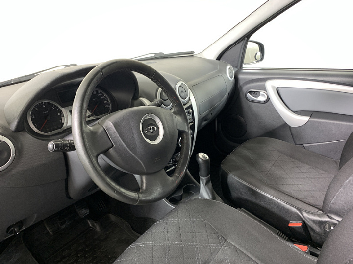 Lada Largus 1.6, 2018 года, Механика, Серебристый
