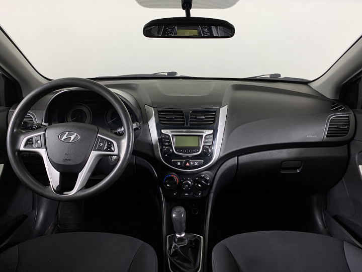 HYUNDAI Solaris 1.6, 2013 года, Механика, БЕЛЫЙ