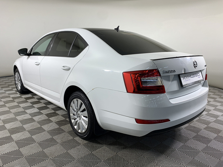 SKODA Octavia 1.8, 2016 года, Робот, БЕЛЫЙ