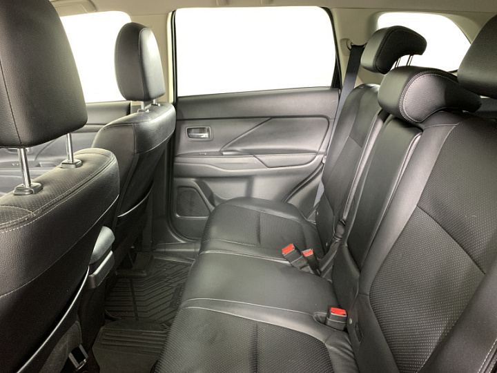 MITSUBISHI Outlander 2, 2016 года, Вариатор, ЧЕРНЫЙ