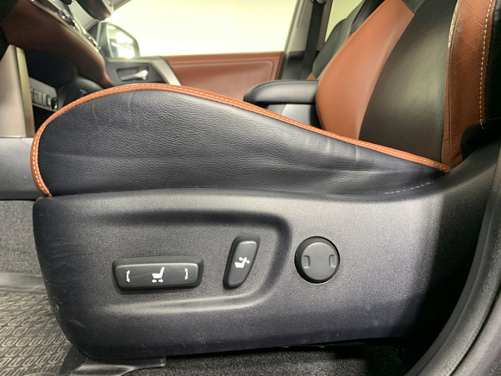 TOYOTA RAV4 2.2, 2013 года, Автоматическая, ЧЕРНЫЙ