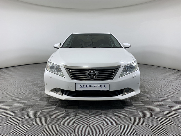 TOYOTA Camry 2.5, 2014 года, Автоматическая, БЕЛЫЙ