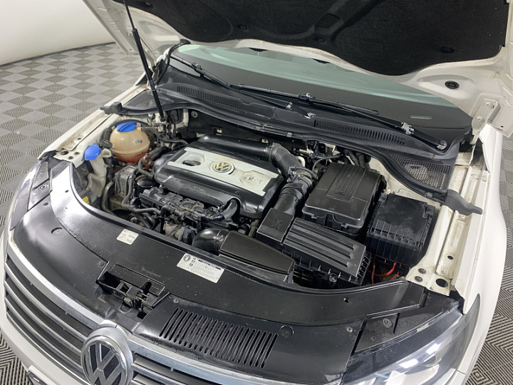 VOLKSWAGEN Passat CC 1.8, 2012 года, Робот, БЕЛЫЙ