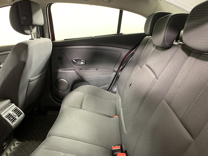 RENAULT Fluence 1.6, 2011 года, Автоматическая, КРАСНЫЙ