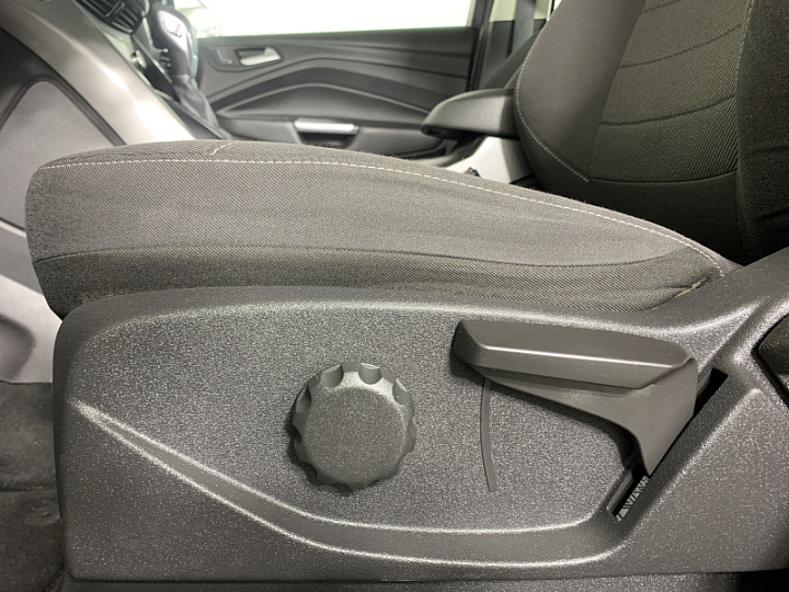 FORD Kuga 2.5, 2016 года, Автоматическая, ЧЕРНЫЙ
