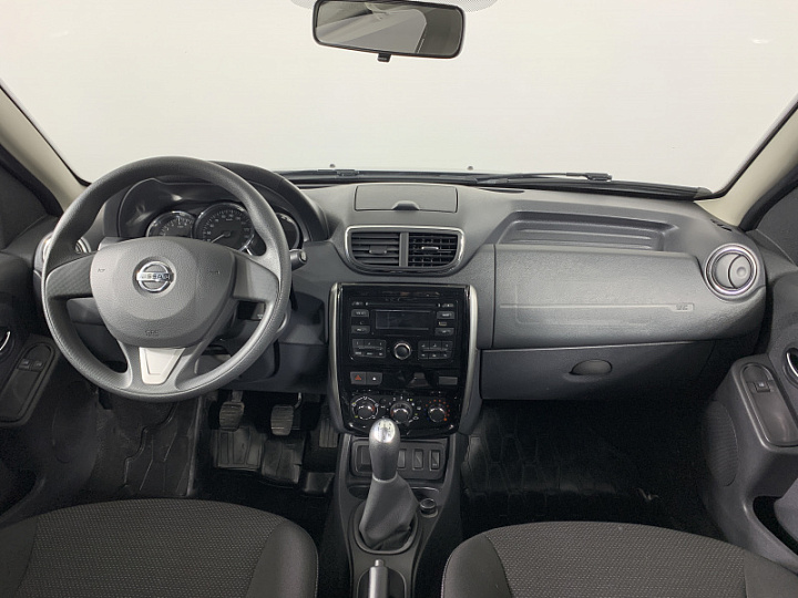 NISSAN Terrano 1.6, 2018 года, Механика, СЕРЫЙ
