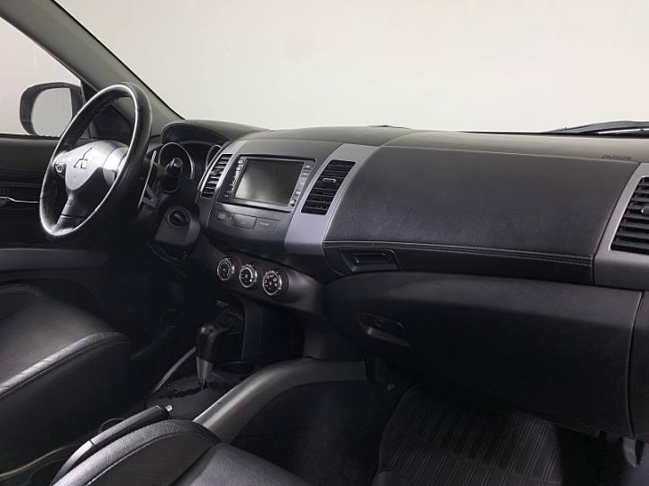 Mitsubishi Outlander 2.4, 2012 года, Вариатор, ЧЕРНЫЙ