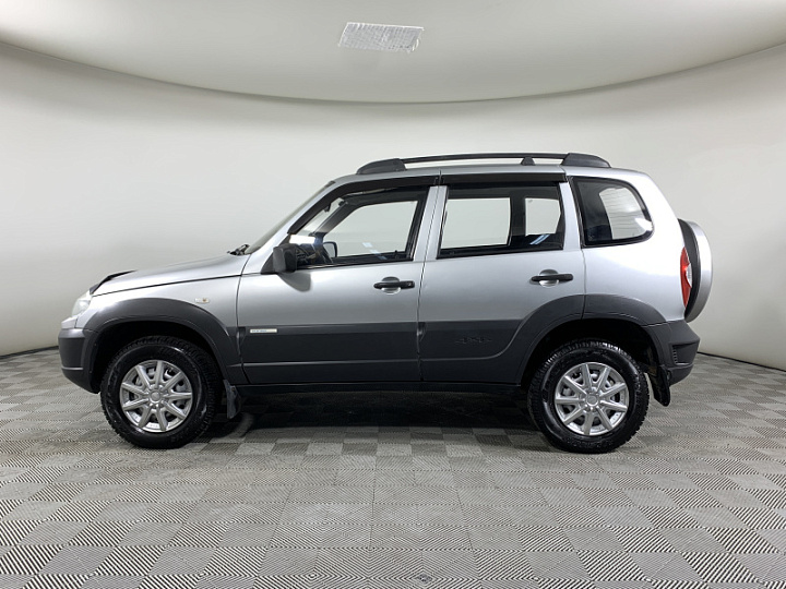 CHEVROLET Niva 1.6, 2011 года, Механика, Серебристый металлик