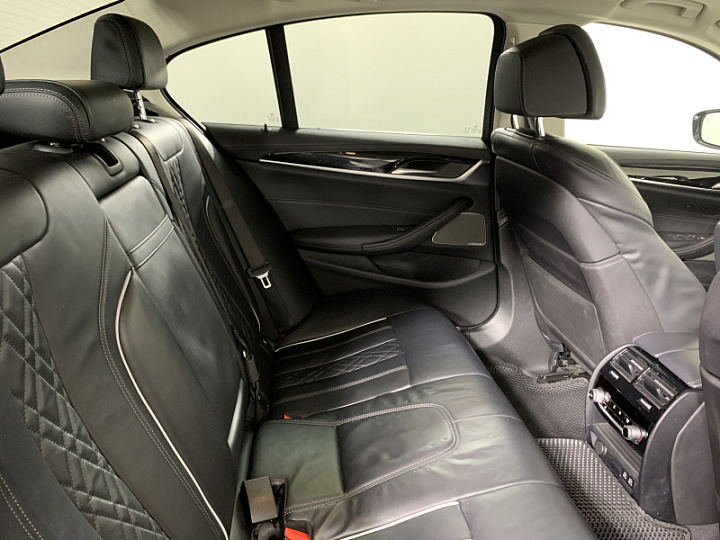 BMW 5 серии 2, 2021 года, Автоматическая, ЧЕРНЫЙ