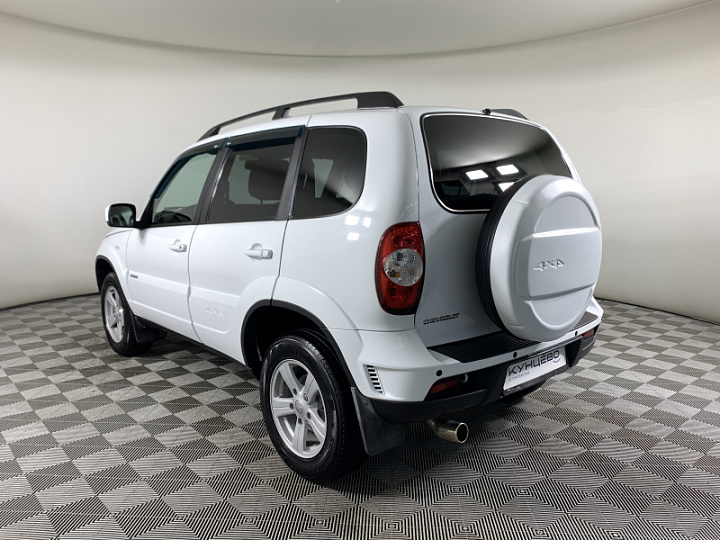 CHEVROLET Niva 1.7, 2018 года, Механика, БЕЛЫЙ