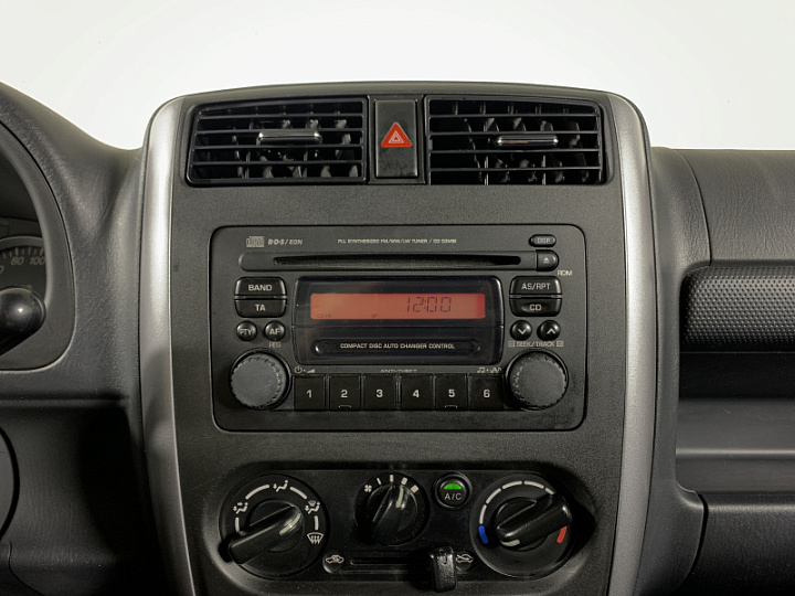 SUZUKI Jimny 1.3, 2006 года, Автоматическая, Серебристый