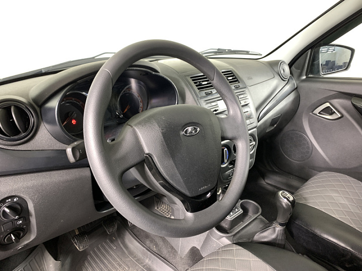 Lada Granta 1.6, 2023 года, Механика, ЧЕРНЫЙ