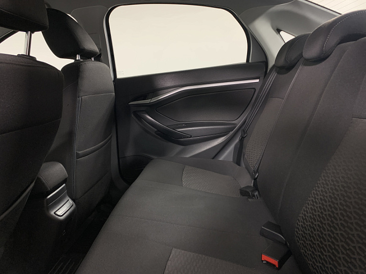 Lada Vesta 1.6, 2018 года, Механика, Серебристый