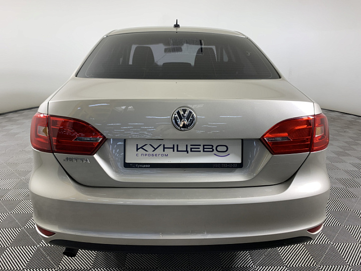 VOLKSWAGEN Jetta 1.6, 2012 года, Механика, Серебристо-желтый