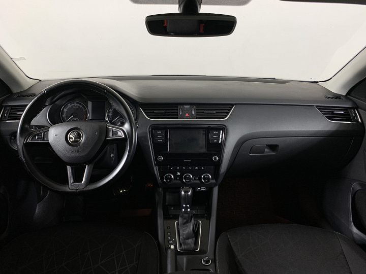 SKODA Octavia 1.4, 2018 года, Робот, ТЕМНО-СЕРЫЙ