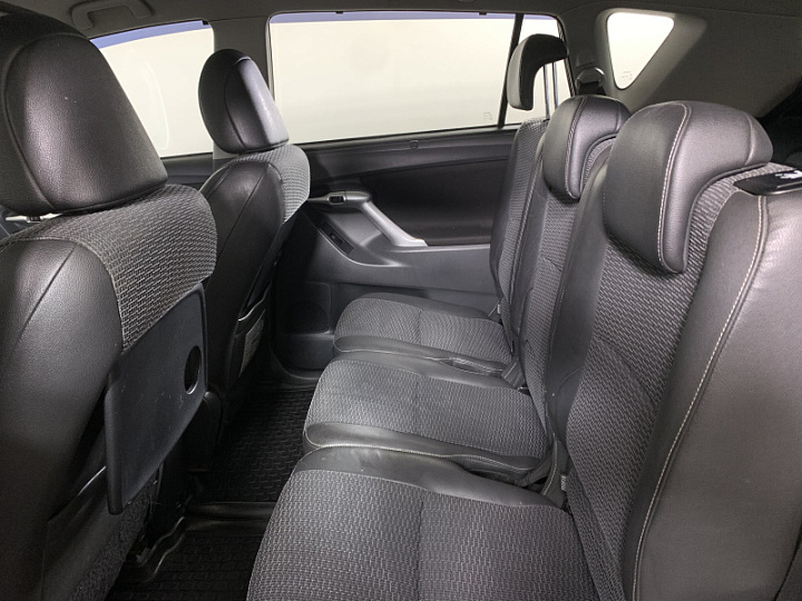 Toyota Verso 1.8, 2012 года, Вариатор, Черный
